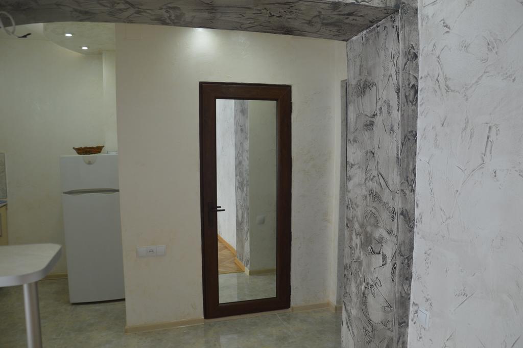 Irakli'S Apartment With Sea View Батуми Стая снимка