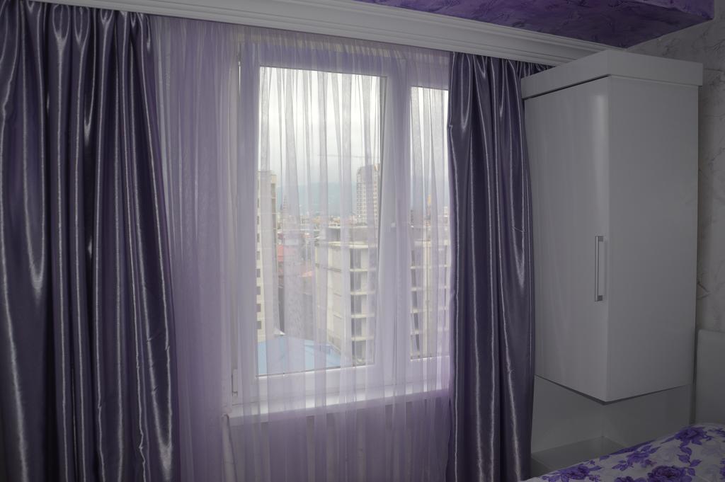 Irakli'S Apartment With Sea View Батуми Стая снимка